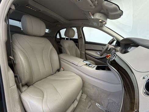 Used 2015 Mercedes-Benz S 550 Sedan w/ Sport Package w/ Sport Package image 13