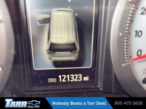 Used 2016 Toyota Sienna SE Premium FWD image 1
