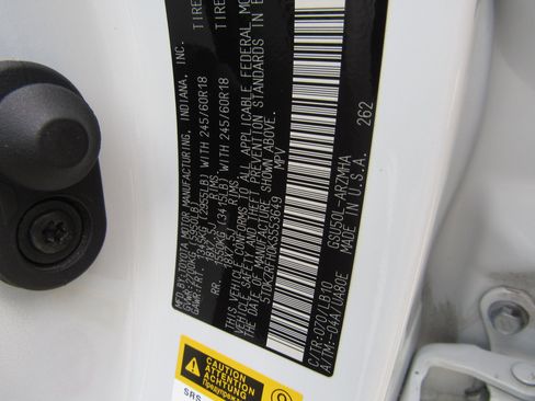 Used 2019 Toyota Highlander XLE image 6