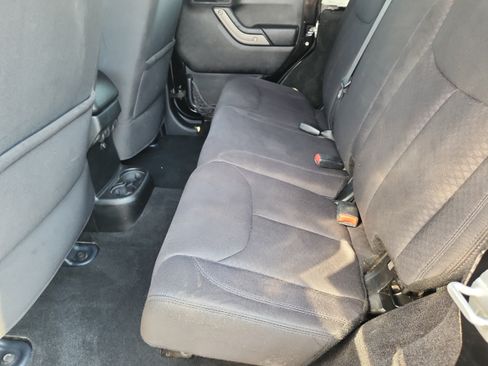Used 2013 Jeep Wrangler Unlimited Sport AWD/4WD image 11