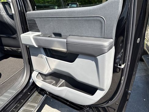 New 2025 Ford F150 Lariat w/ Equipment Group 502A High image 16