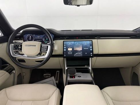 Used 2025 Land Rover Range Rover Autobiography AWD/4WD image 28