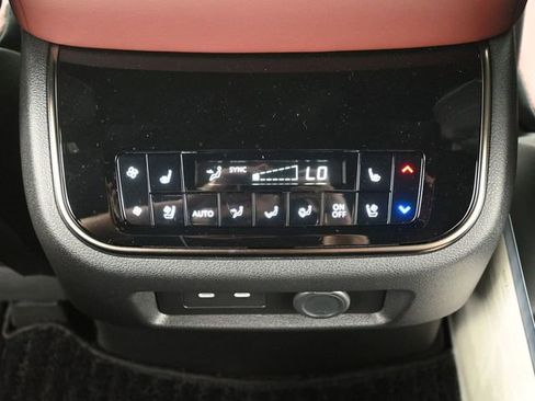 New 2026 INFINITI QX80 Autograph AWD/4WD image 32