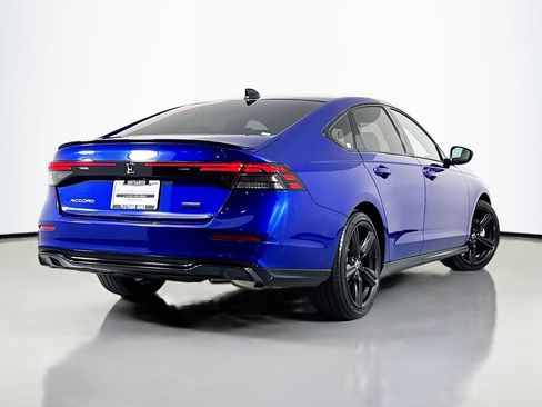 Used 2024 Honda Accord Sport image 11