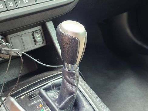 Used 2016 Toyota Corolla LE FWD image 35