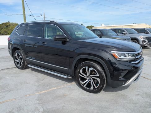 Used 2021 Volkswagen Atlas SEL Premium AWD/4WD image 2
