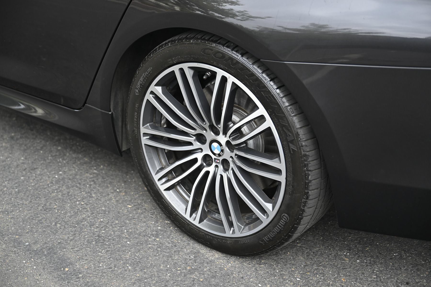 Used 2018 BMW 540i xDrive AWD/4WD image 34