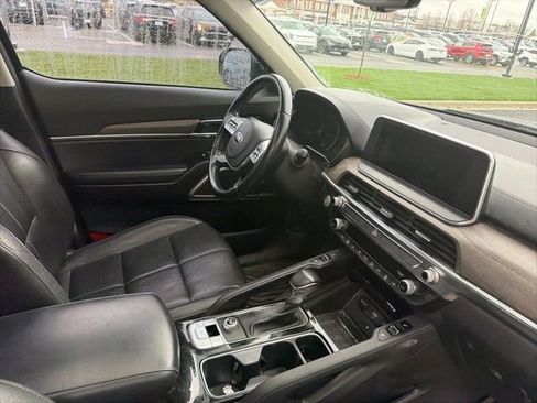 Used 2020 Kia Telluride EX w/ EX Premium Package image 19