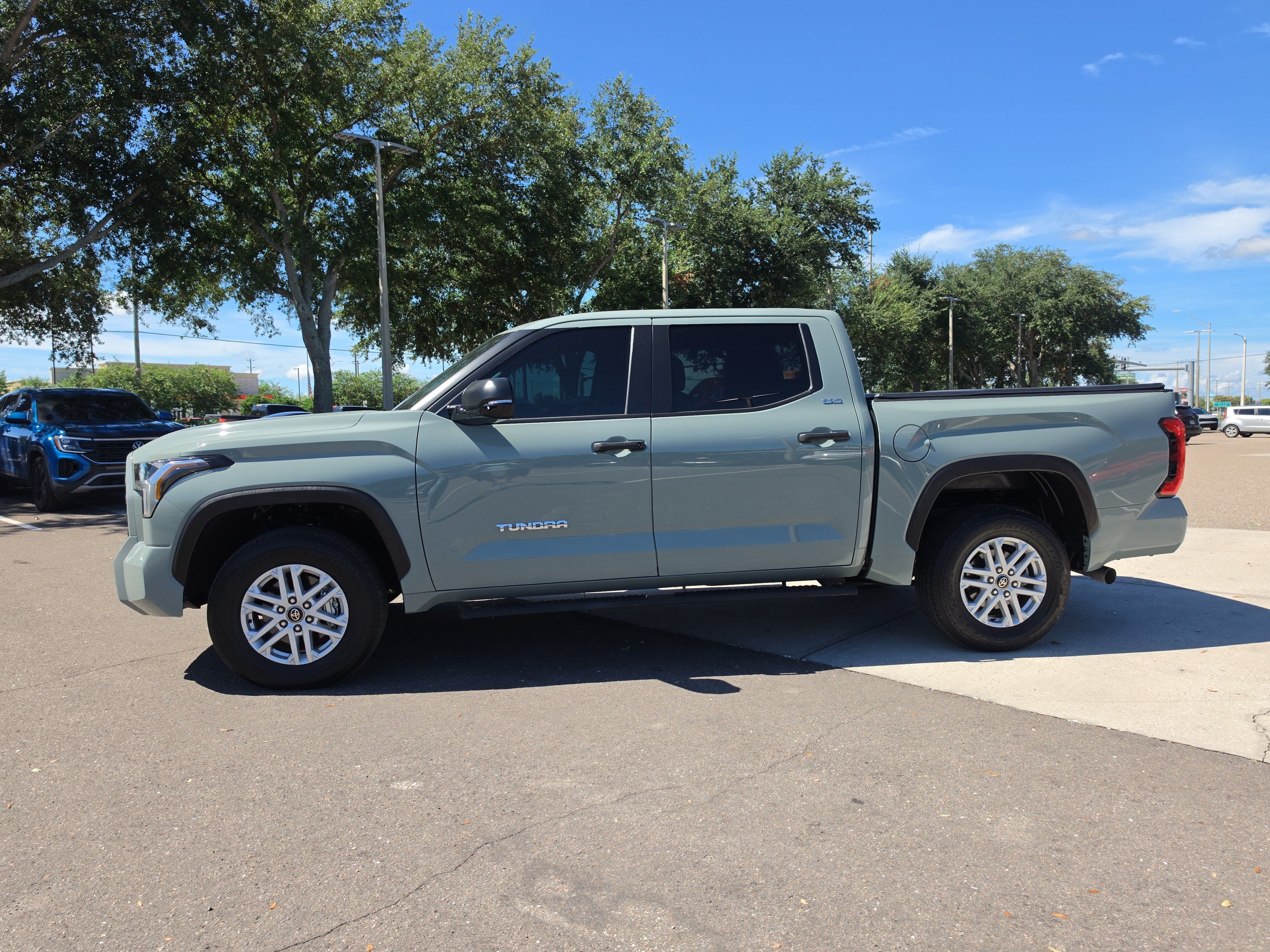 Used 2025 Toyota Tundra SR5 w/ SR5 Convenience Package AWD/4WD image 5