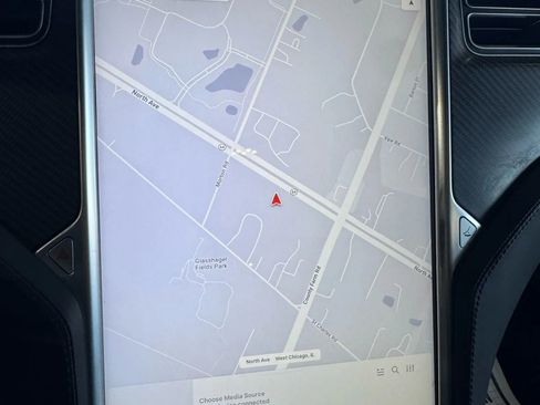 Used 2017 Tesla Model X 75D image 31