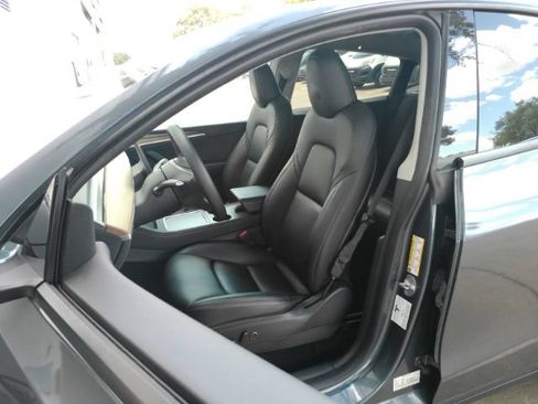 Used 2023 Tesla Model Y AWD image 14