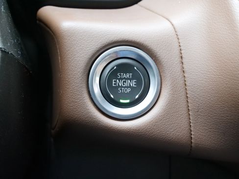 Used 2024 Chevrolet Suburban High Country image 26