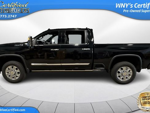 Used 2024 Chevrolet Silverado 3500 High Country w/ High Country Premium Package image 9