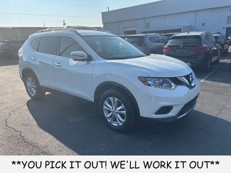 Used 2016 Nissan Rogue SV w/ SV Premium Package image 1