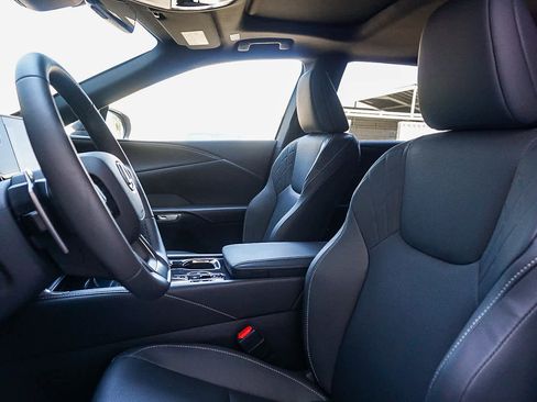 Used 2025 Lexus RX 350 FWD w/ Technology Package image 18