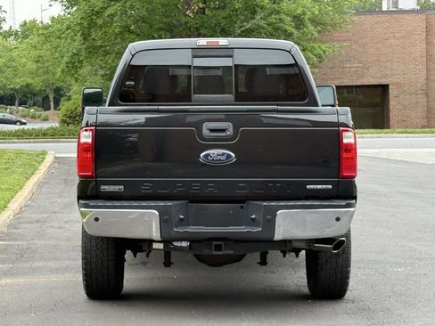 Used 2014 Ford F250 XLT w/ XLT Premium Package AWD/4WD image 5