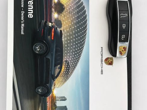 Used 2021 Porsche Cayenne S AWD/4WD image 55
