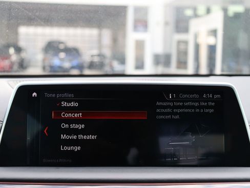 Used 2019 BMW 750i xDrive w/ Luxury Rear Seating Package image 33