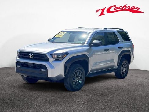 Used 2025 Toyota 4Runner SR5 AWD/4WD image 11