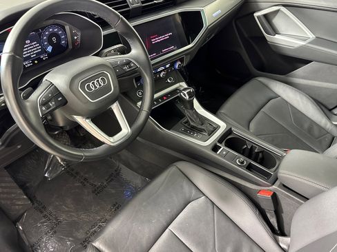 Used 2022 Audi Q3 2.0T Premium Plus image 9