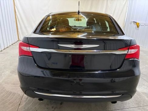 Used 2013 Chrysler 200 Limited FWD image 7
