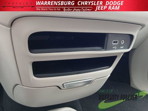 Used 2020 Chrysler Pacifica Touring-L FWD image 26