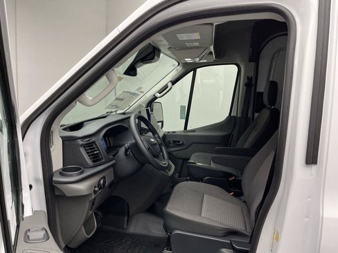 New 2026 Ford Transit 250 148 Medium Roof Extended AWD image 3
