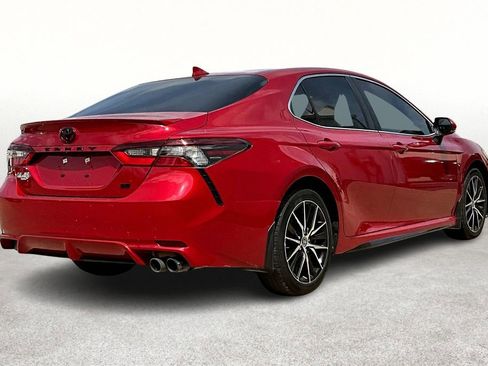 Used 2024 Toyota Camry SE image 2