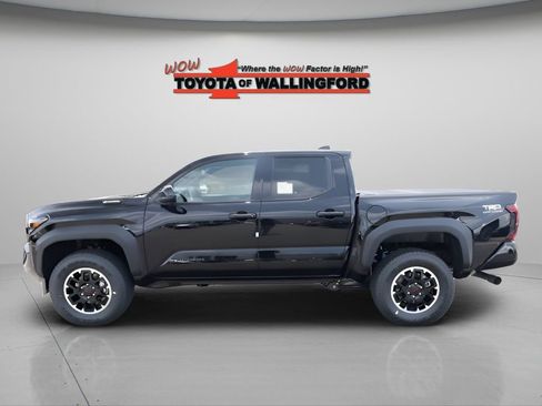 New 2025 Toyota Tacoma TRD Off-Road AWD/4WD image 2