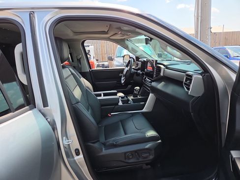 Used 2023 Toyota Tundra Limited AWD/4WD image 11