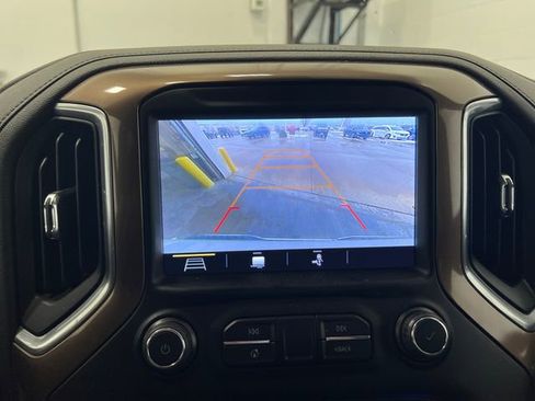 Used 2019 Chevrolet Silverado 1500 High Country image 16