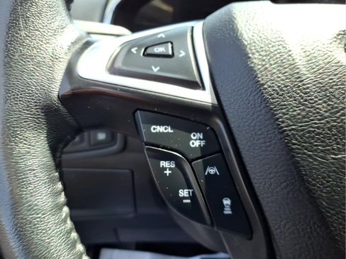 Used 2019 Ford Edge Titanium w/ Cold Weather Package AWD/4WD image 19