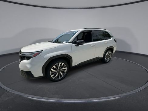 Certified 2025 Subaru Forester Touring AWD/4WD image 4