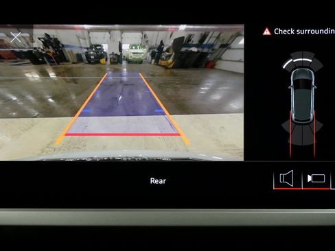 Used 2022 Audi Q4 e-tron Premium Plus image 19