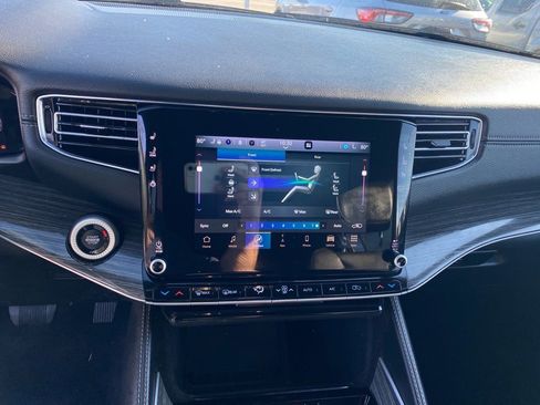 Used 2022 Jeep Wagoneer Series II image 11