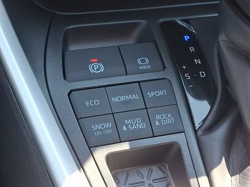 Used 2025 Toyota RAV4 XLE w/ Convenience Package AWD/4WD image 27