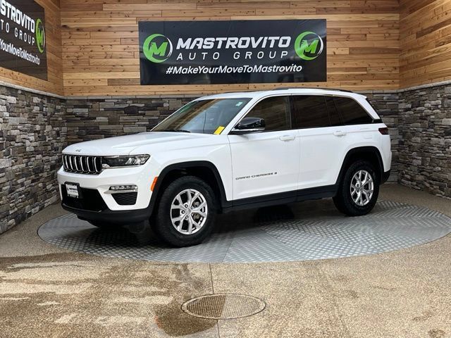 Used 2022 Jeep Grand Cherokee Limited AWD/4WD image 5