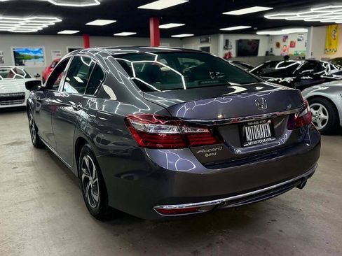 Used 2017 Honda Accord LX image 7