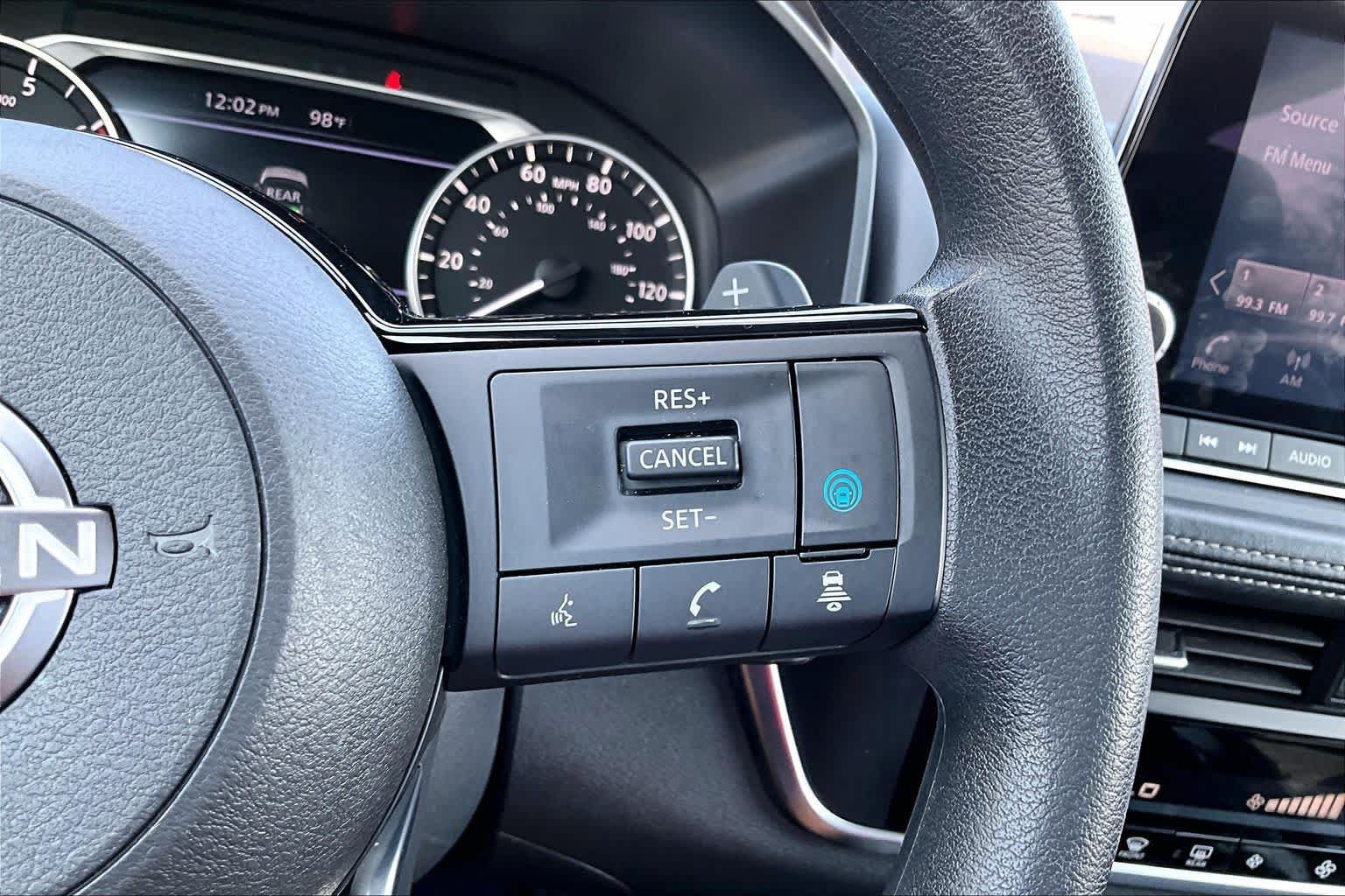 Used 2023 Nissan Rogue SV FWD image 23