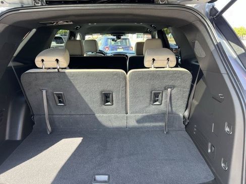 Used 2023 Chevrolet Traverse LS w/ Safety Package FWD image 12