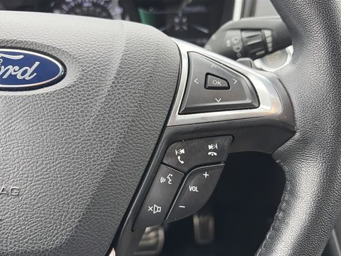 Used 2017 Ford Fusion Titanium image 22