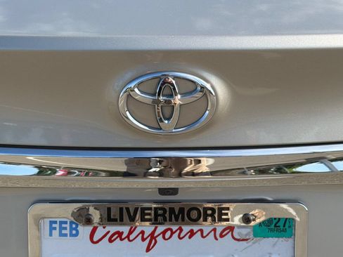 Used 2016 Toyota Avalon Limited FWD image 49