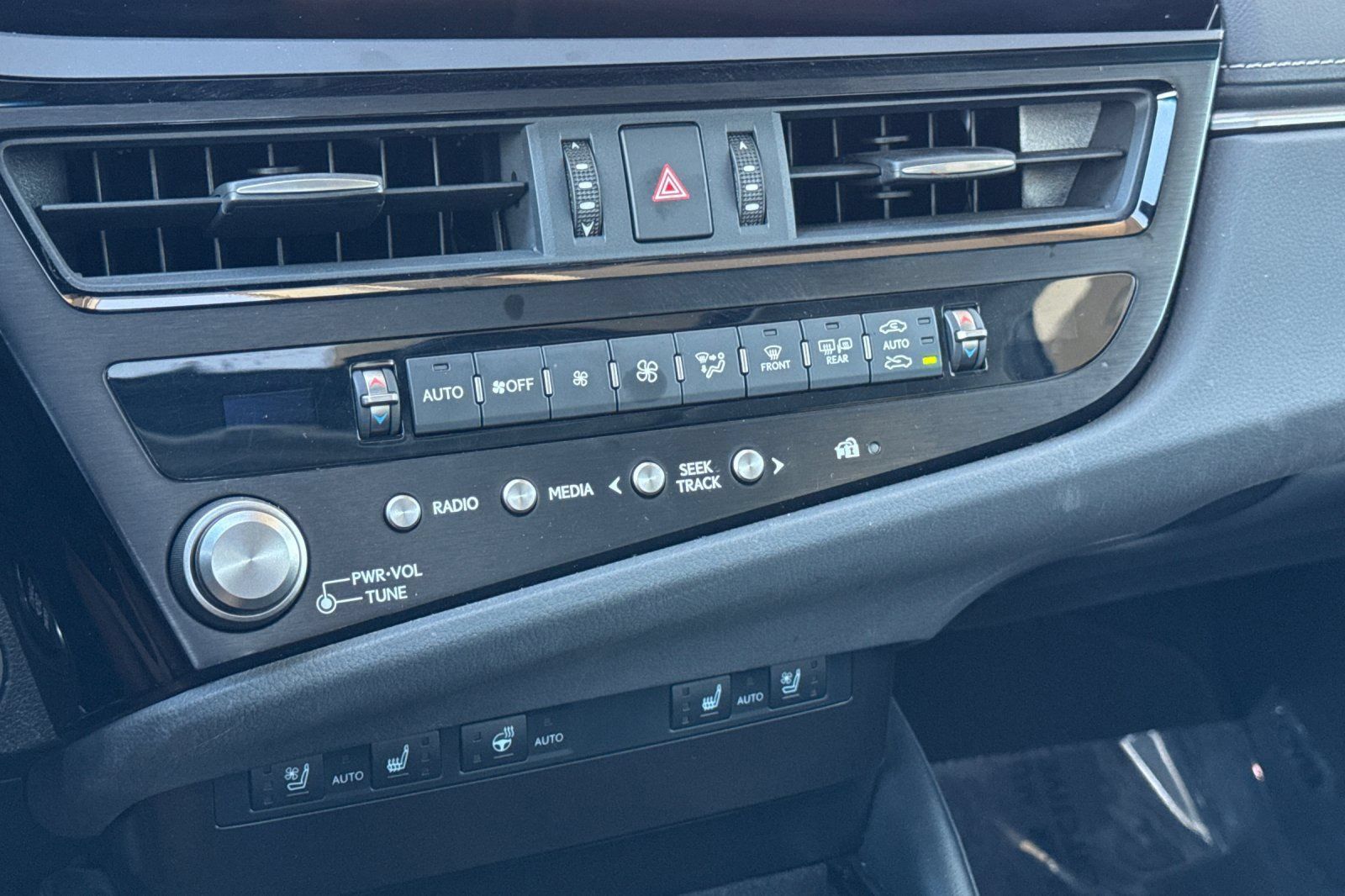Used 2024 Lexus ES 350 w/ Premium Package FWD image 20