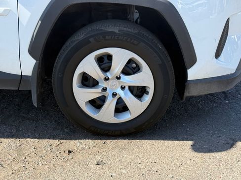 Used 2023 Toyota RAV4 LE AWD/4WD image 7