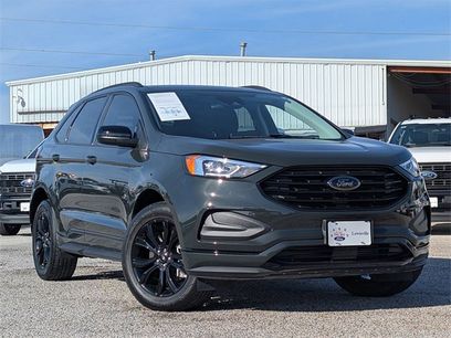 Used 2023 Ford Edge SE w/ Black Appearance Package