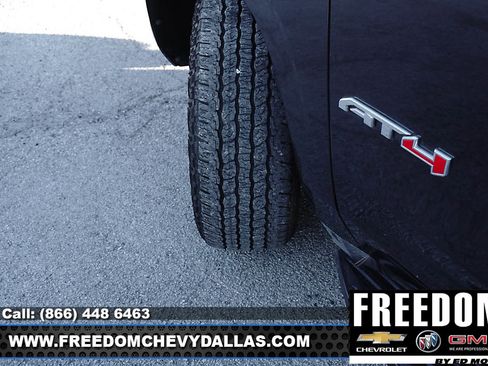 Used 2024 GMC Yukon XL AT4 image 46