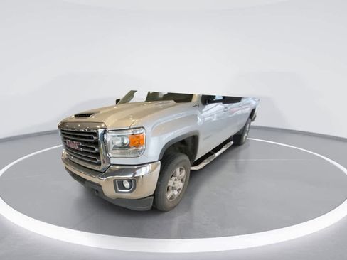 Used 2017 GMC Sierra 3500 SLE image 4
