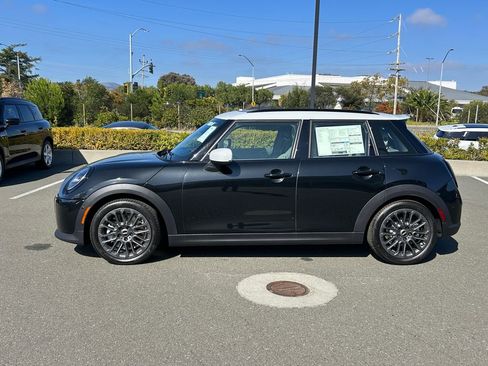 New 2026 MINI Cooper S image 2