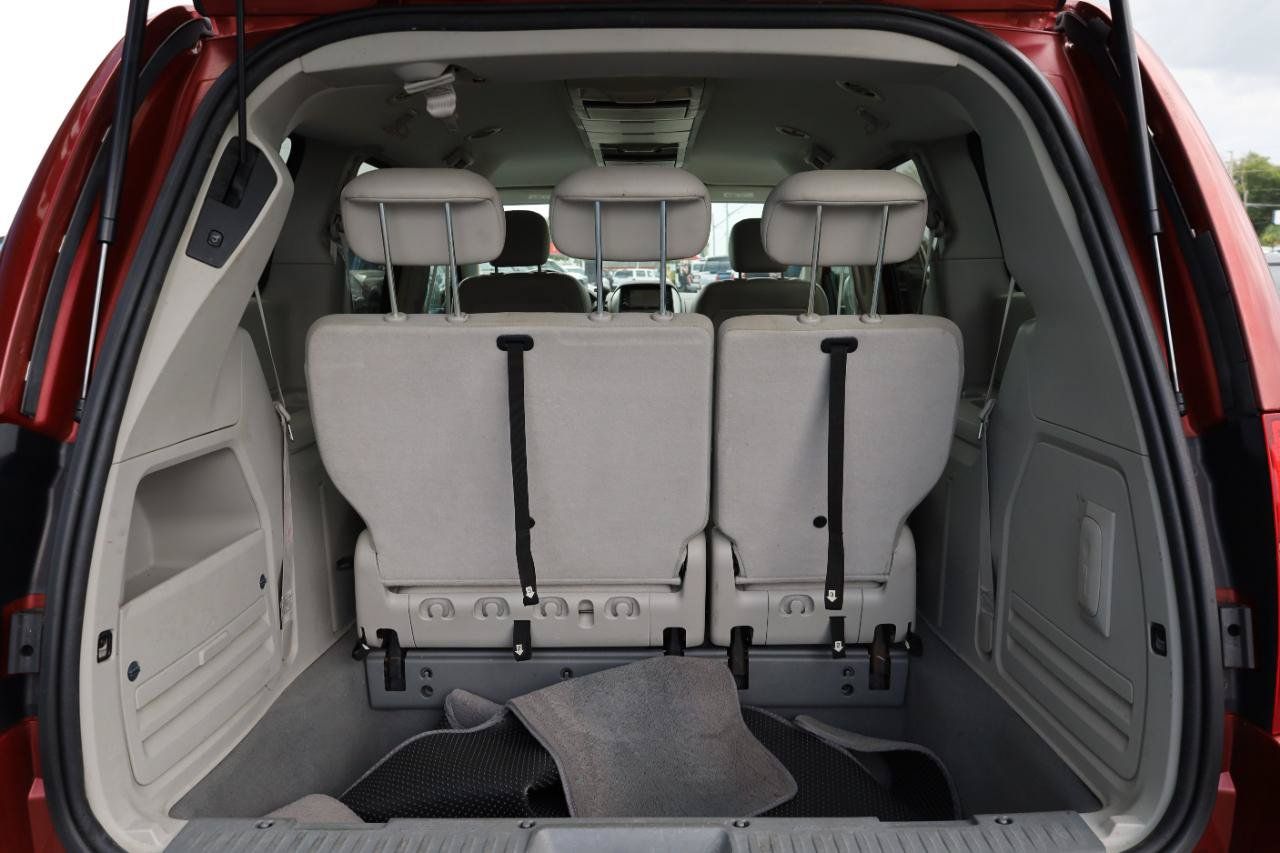 Used 2009 Dodge Grand Caravan SXT FWD image 14