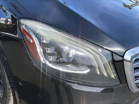Used 2018 Mercedes-Benz S 560 Sedan image 27